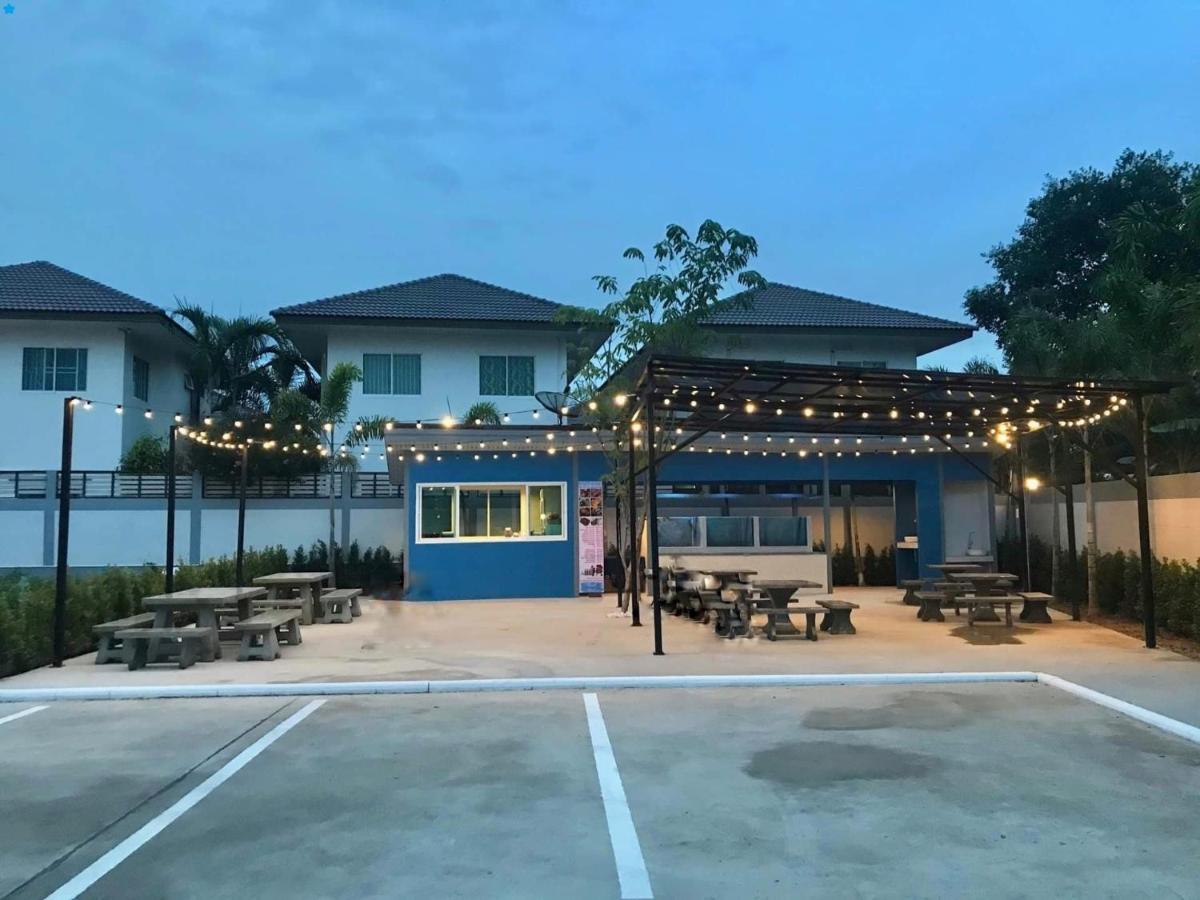 Baan Klangdao Resort Sattahip Exterior foto